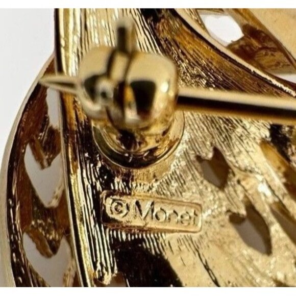 Vintage Monet Gold Tone Brooch 3 Inch Signed Openwork Leaf Spray Pin Jewelry - Picture 3 of 6